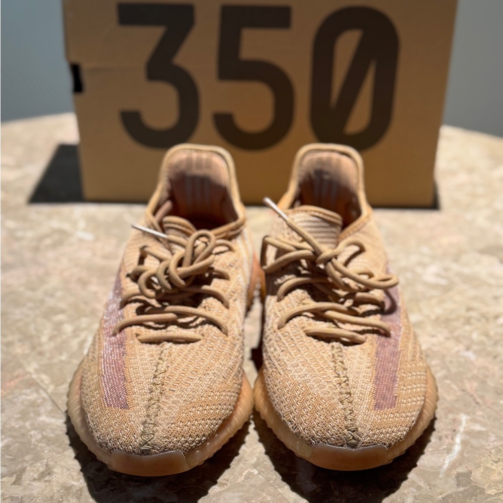 Yeezy boost 350 V2 Clay - Picture 4 of 8